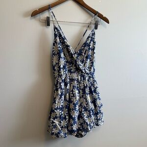 ✨$7 CLEAR-OUT✨ American Eagle Outfitters Floral Daisy Preppy Flowy Mini Romper